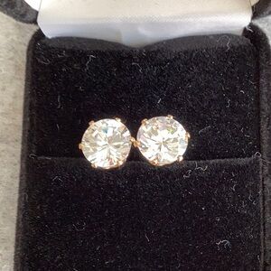 Fashion earrings     E